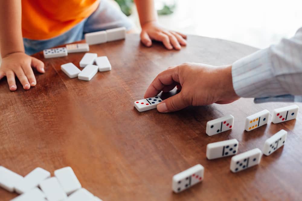 20 Strategies and Tips on How to Play Dominoes (the Game) - Gamesver