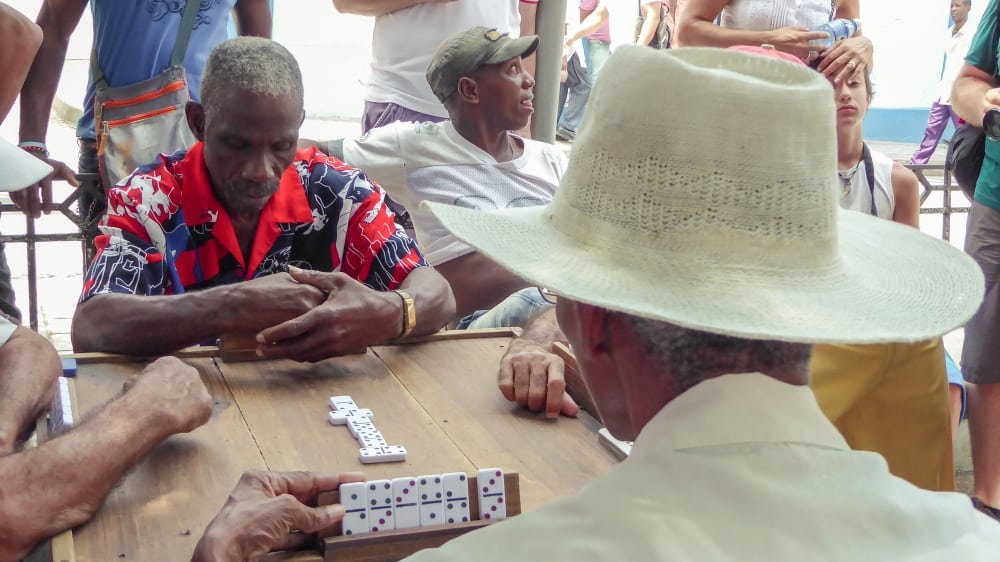 Block and Draw Dominoes Rules, Strategy, and Tactics for Beginners -  HobbyLark