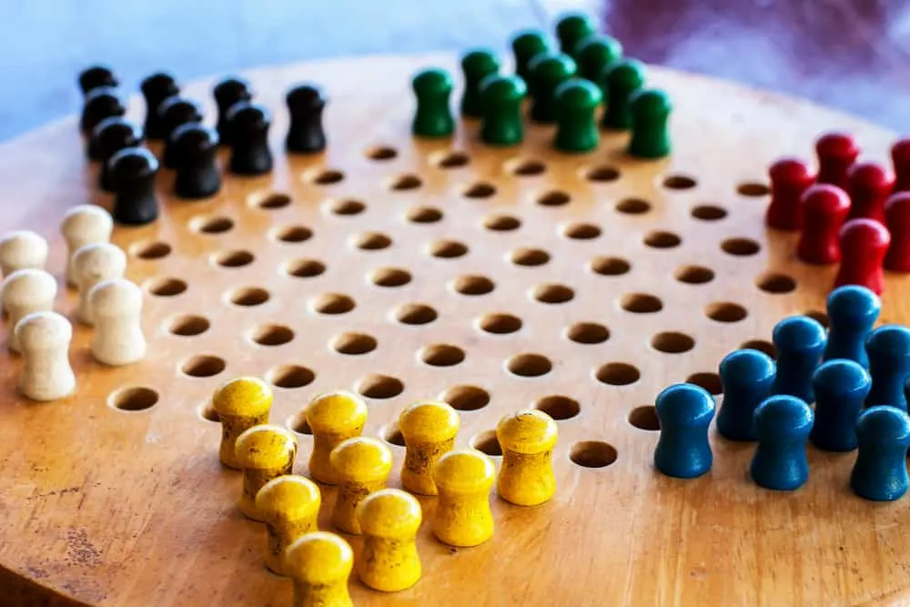 Chinese multicolored checkers