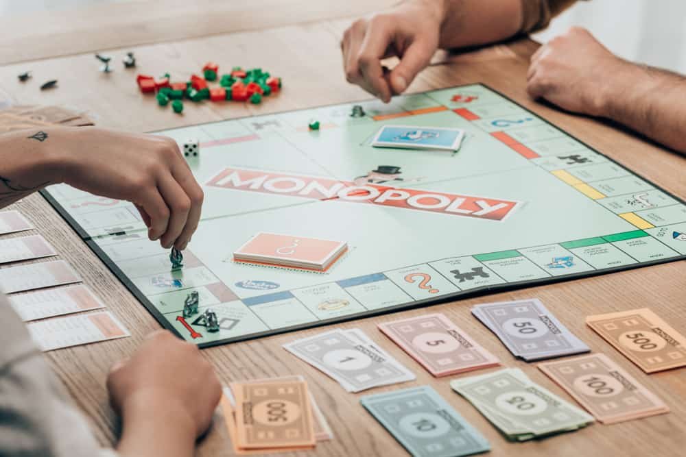 18-benefits-and-advantages-of-playing-monopoly-the-game-2022