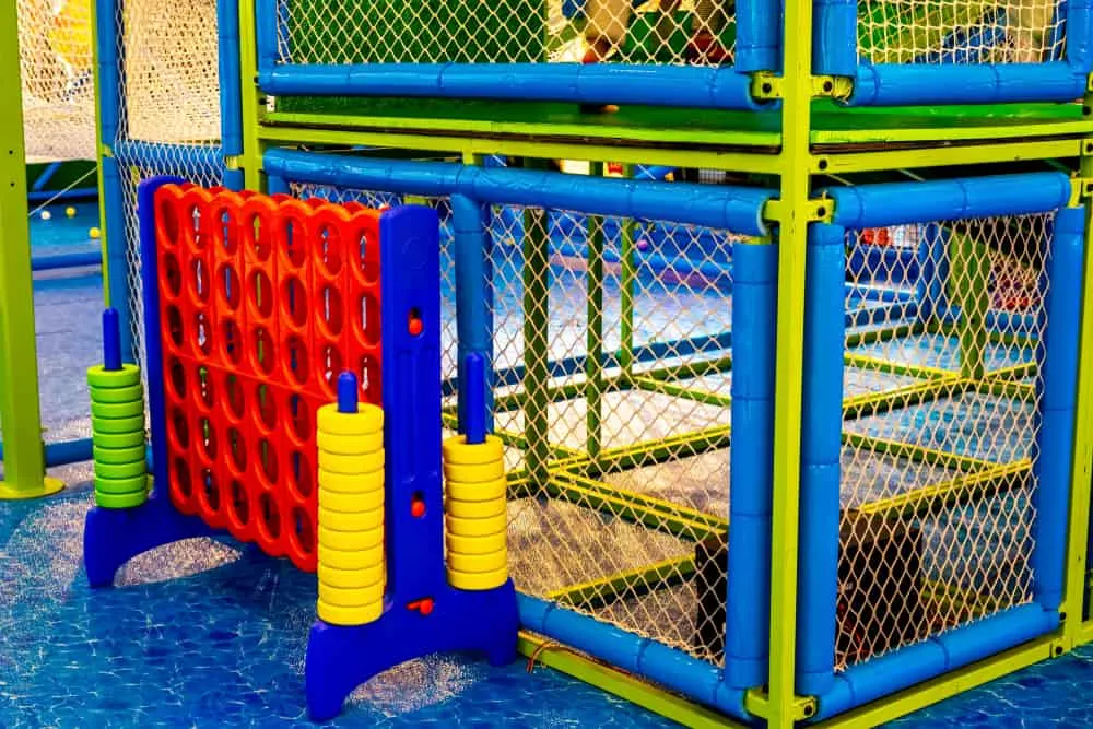 Playground with Giant 4 Connect