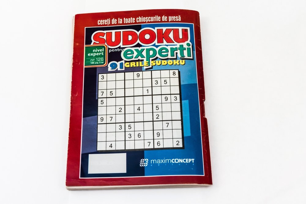 Solving sudoku, logical-based, number puzzle