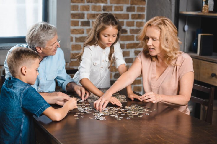 20 Advantages Benefits Of Doing Jigsaw Puzzles for The Whole Family 